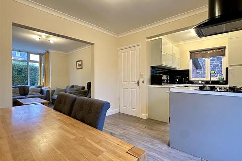3 bedroom semi-detached house to rent, Lakeside, Bakewell
