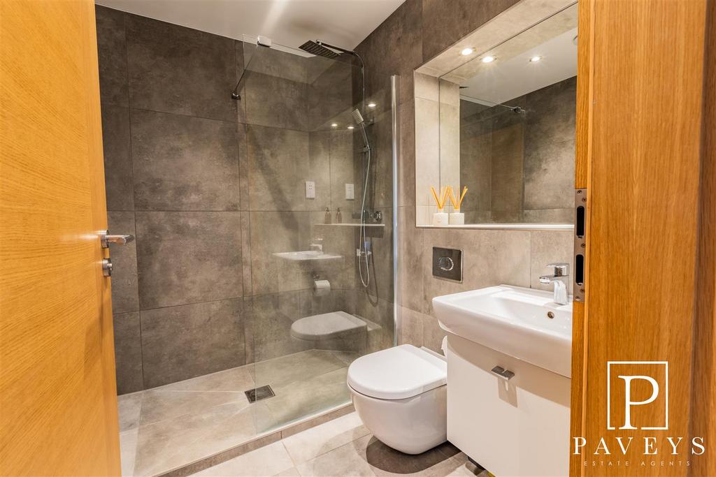 En suite shower room