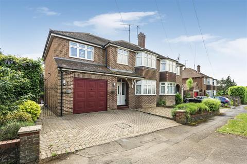4 bedroom semi-detached house for sale, London Road, Earley, Reading