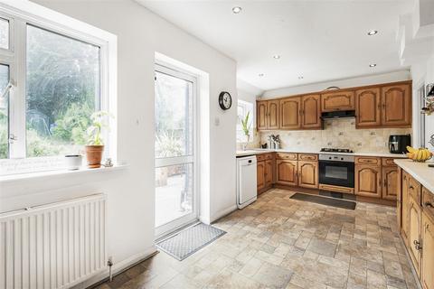 4 bedroom semi-detached house for sale, London Road, Earley, Reading