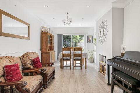 4 bedroom semi-detached house for sale, London Road, Earley, Reading