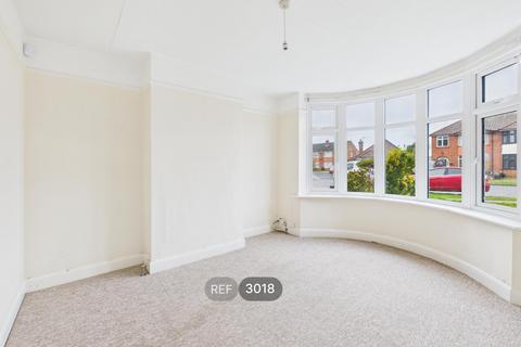 3 bedroom property to rent, Lancing Avenue, Ipswich, IP4 4DG