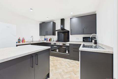 1 bedroom in a house share to rent, 31 Kingsholm Road, Gloucester GL1