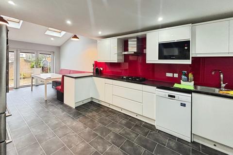undefined, Hopefield Way, Bradford BD5