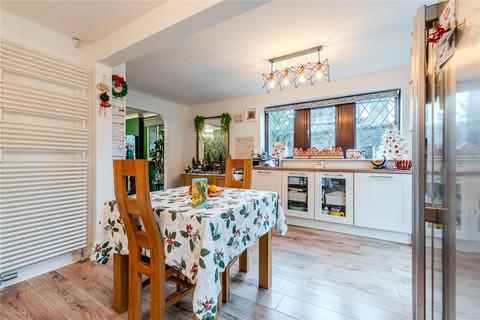 3 bedroom detached house for sale, Chaddlewood Close, Horsforth, Leeds