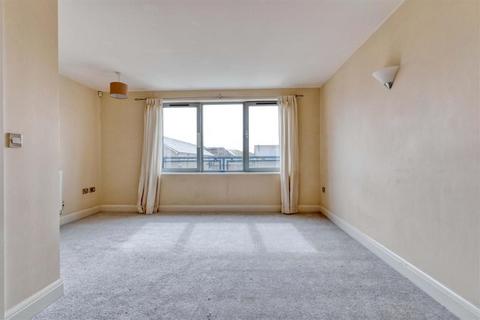 1 bedroom flat to rent, London SE28