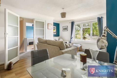 2 bedroom maisonette for sale, Monks Close, Enfield, EN2