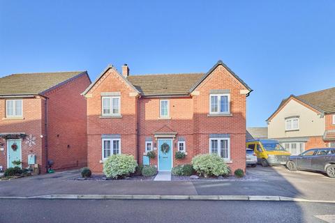 4 bedroom detached house for sale, Plum Crescent, Burbage