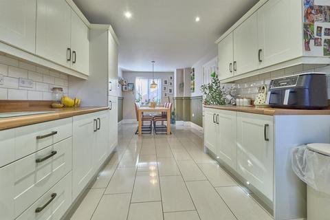4 bedroom detached house for sale, Plum Crescent, Burbage