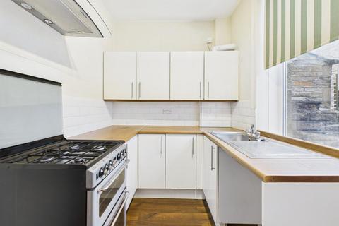 2 bedroom terraced house to rent, Norman Street, Bingley
