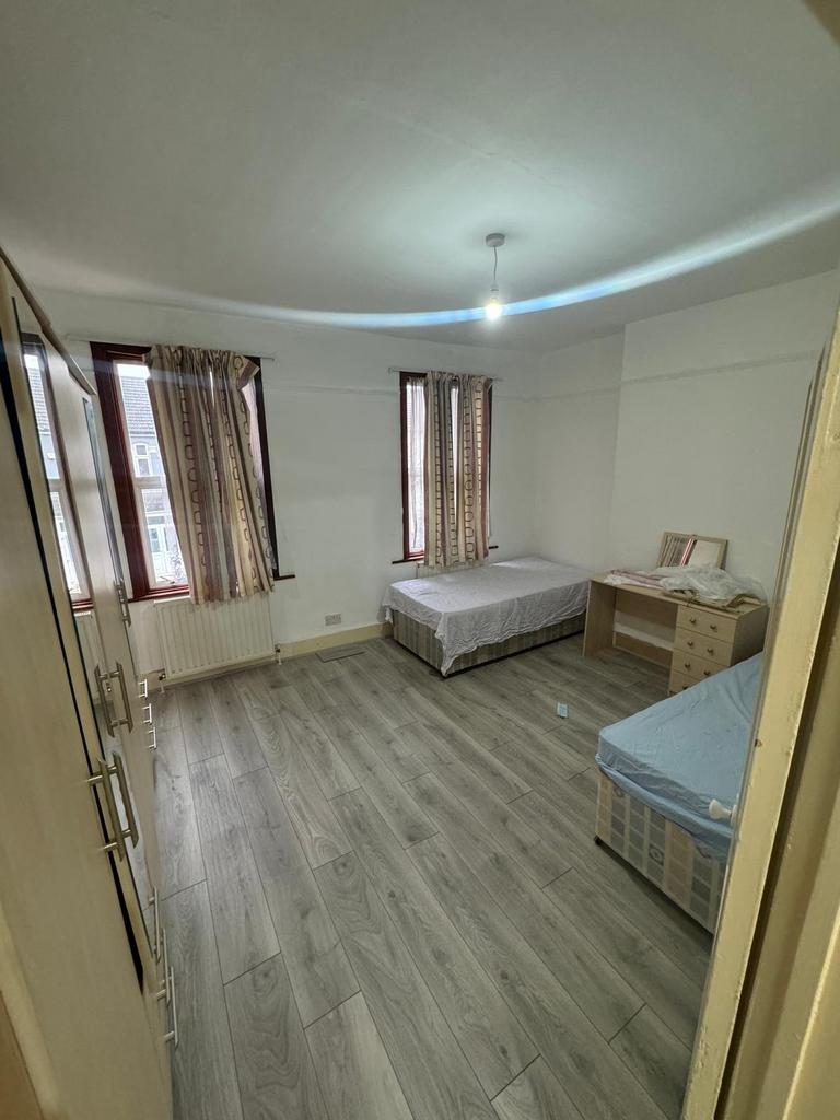 Spacious 5-Bedroom, 2-Bathroom Family Home Availa