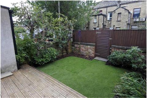 undefined, Syringa Street, Huddersfield