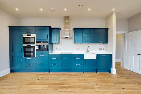 3 bedroom apartment to rent, Worcester Road, Malvern, Worcestershire, WR14 4RB
