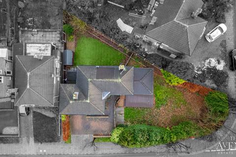 3 bedroom detached house for sale, Excellent West Bridgford  school catchment area plus planning permission! No chain!