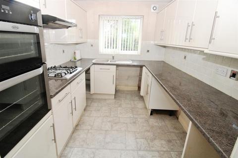 2 bedroom semi-detached bungalow for sale, Marfleet Lane, Hull