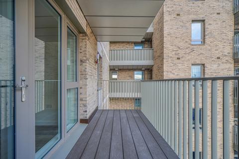 2 bedroom apartment to rent, The Silverton, North Woolwich Road E16