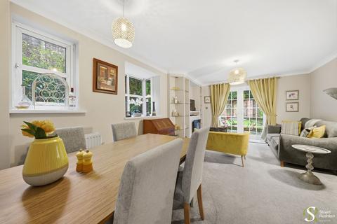 2 bedroom end of terrace house for sale, Church Mews, Knutsford, WA16
