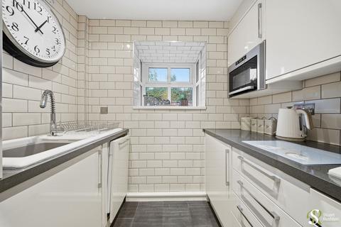2 bedroom end of terrace house for sale, Church Mews, Knutsford, WA16