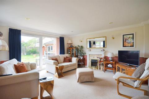 4 bedroom detached house for sale, Swallowfields, Gillingham