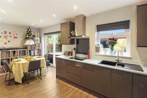 4 bedroom semi-detached house for sale, Chalfont Close, Leigh-on-Sea, Essex, SS9