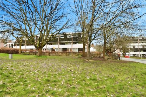 3 bedroom apartment to rent - Broadwater Road, Romsey, Hampshire