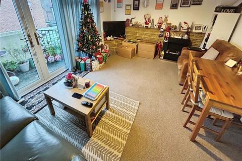 3 bedroom apartment to rent, Broadwater Road, Romsey, Hampshire