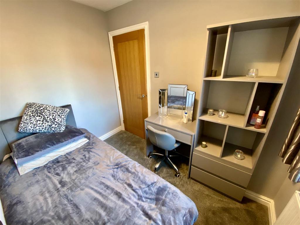 Bramleys Estate Agents - Maizebrook - Mirfield (6)