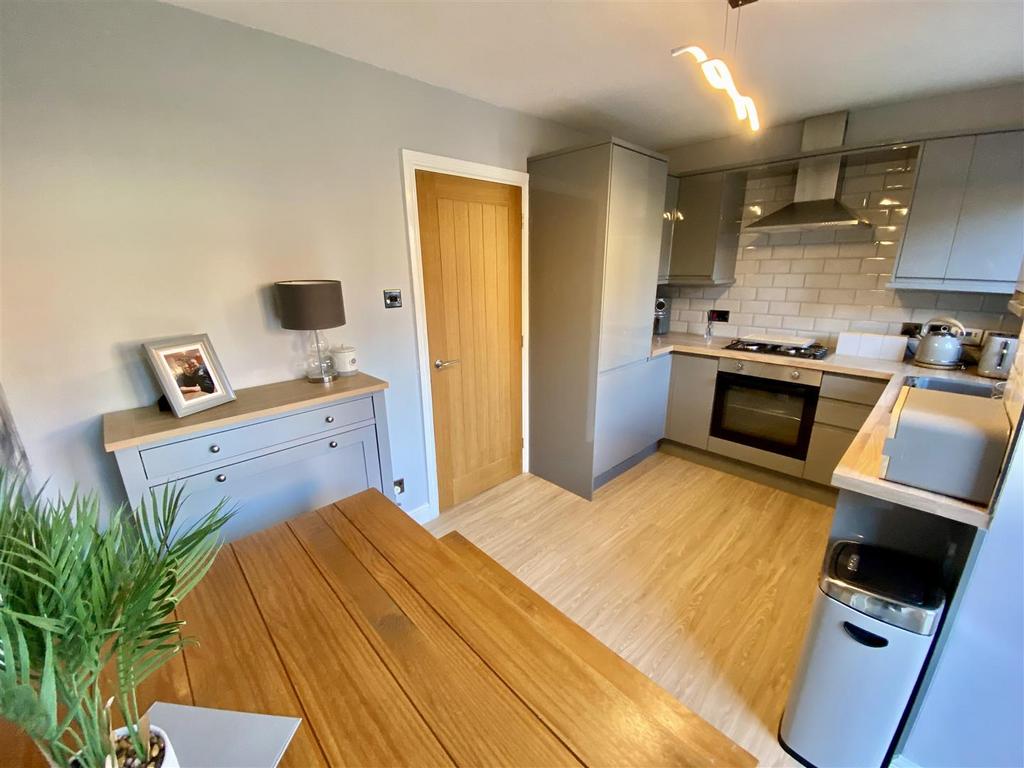 Bramleys Estate Agents - Maizebrook - Mirfield (12
