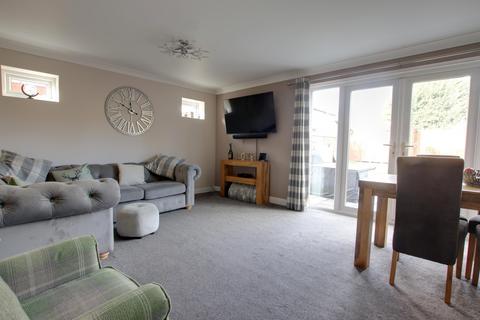 3 bedroom end of terrace house for sale, FARRIER WAY, FAREHAM