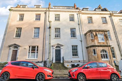 3 bedroom flat for sale, Bellevue, Bristol BS8