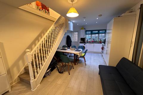 1 bedroom end of terrace house for sale, WOKING