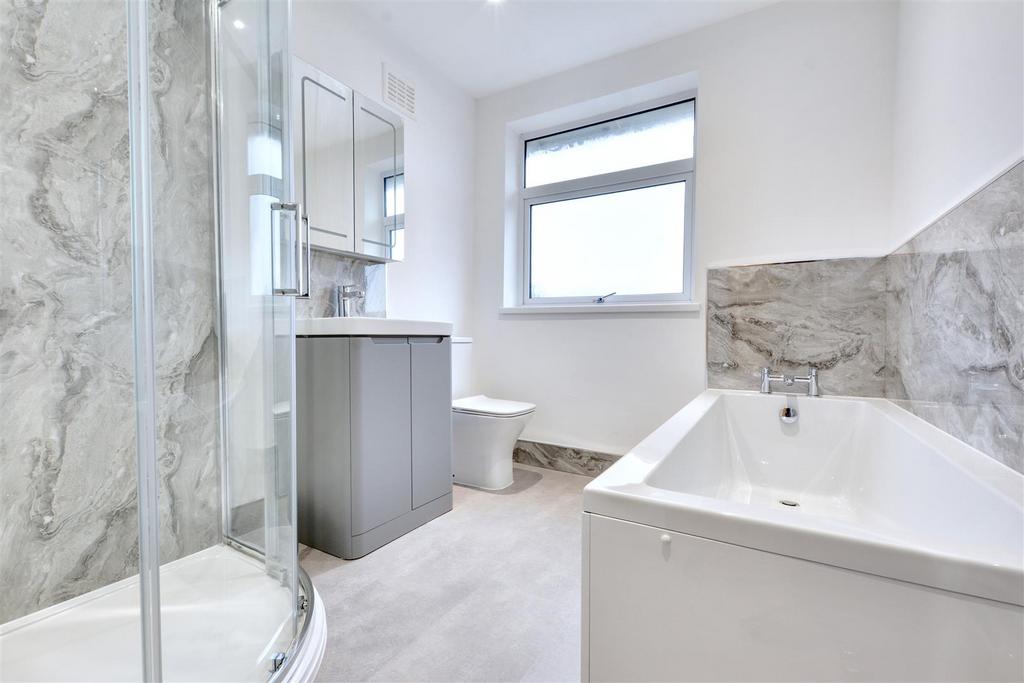 Bathroom 4.jpeg