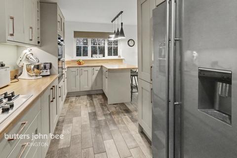 4 bedroom detached house for sale, Millbrook Gardens, Stoke-On-Trent