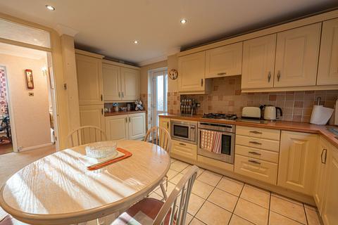 4 bedroom detached house for sale, Springfield Drive, Newport, NP19