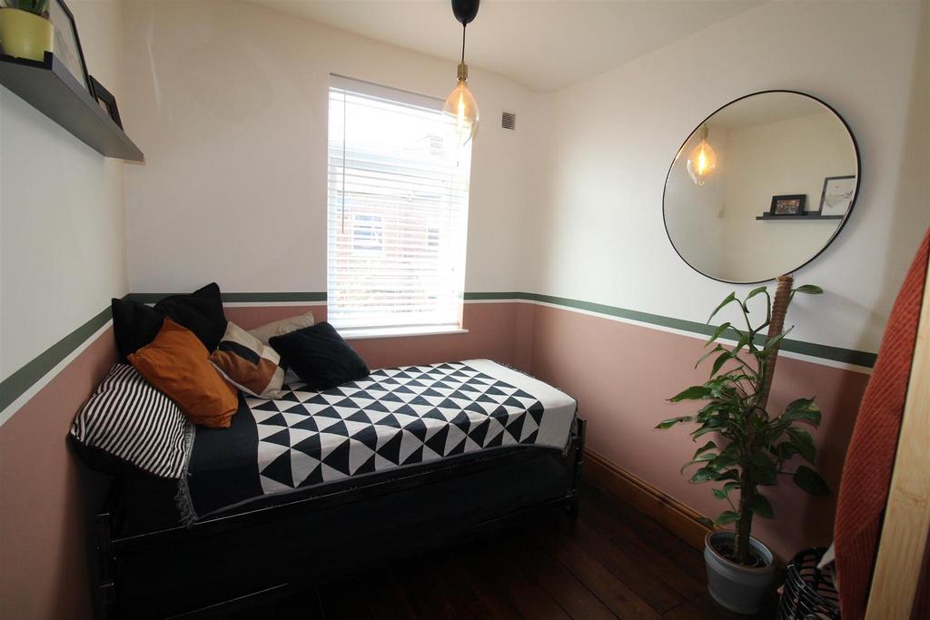 Bedroom 3.JPG