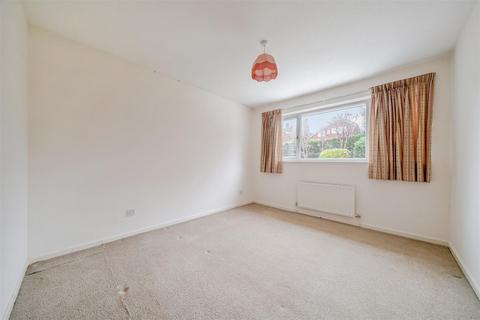 4 bedroom detached house for sale, 12 Kenton Drive, Shrewsbury, SY2 6TH