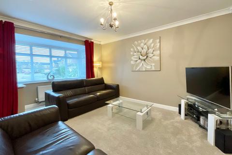 4 bedroom detached house for sale, Vine Close, Hixon, ST18