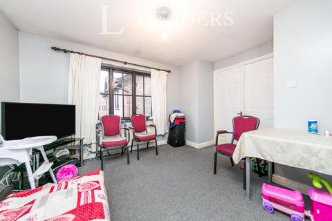 2 bedroom flat to rent, Stable Close, Stanway, Colchester, CO3