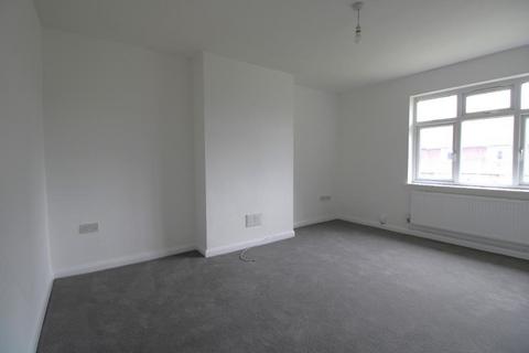 2 bedroom maisonette to rent, Harlington UB3