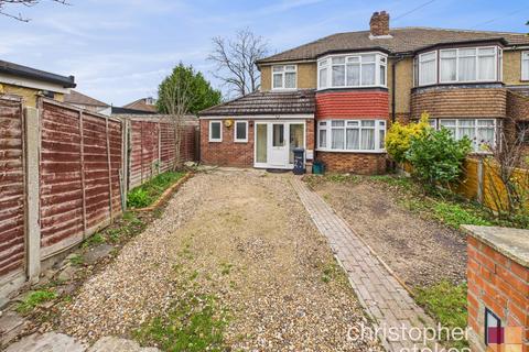 Salisbury Crescent, Waltham Cross, Hertfordshire, EN8 8SH