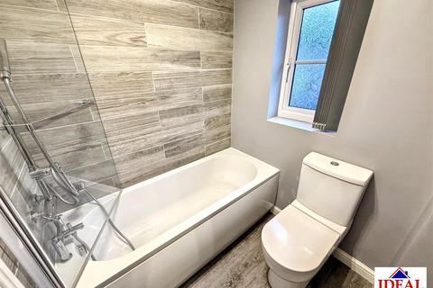3 bedroom semi-detached house for sale, Moat House Way, Conisbrough, Doncaster