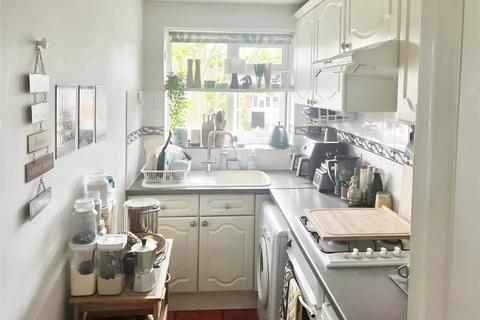 1 bedroom flat to rent, Lovelace Gardens, Surrey KT6