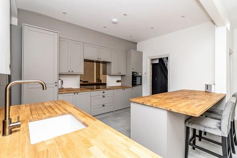 4 bedroom terraced house for sale, Francis Avenue, Southsea