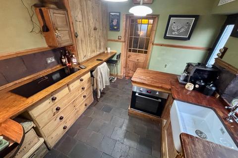 4 bedroom terraced house for sale, Chapel Street, Pontwelly, Llandysul, SA44