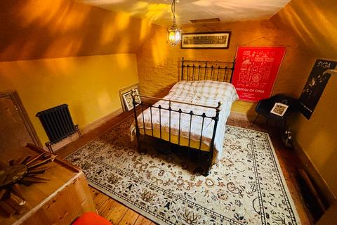 4 bedroom terraced house for sale, Chapel Street, Pontwelly, Llandysul, SA44