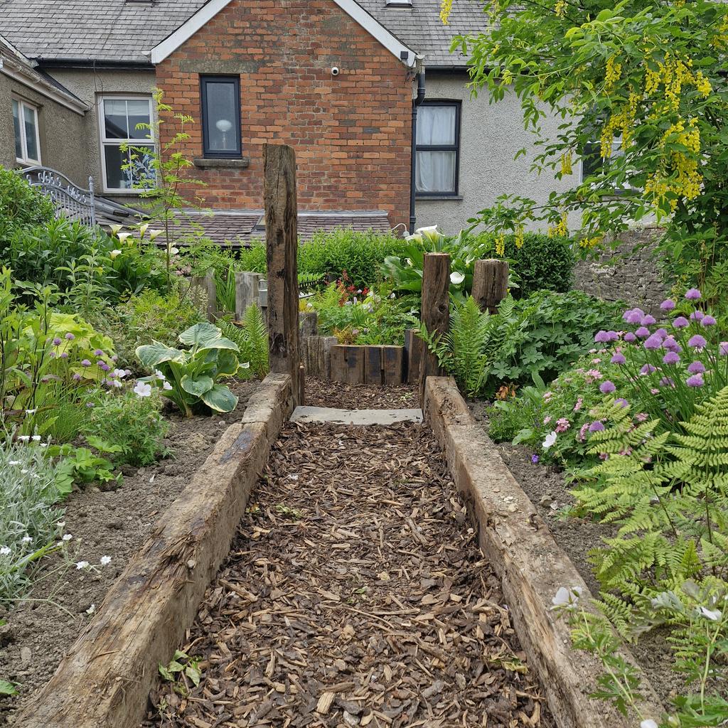 Country cottage garden