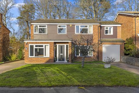 4 bedroom detached house for sale, Llangar Grove, Crowthorne RG45