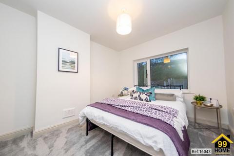 3 bedroom semi-detached house for sale, Oxford Road, Birstall, Batley, West Yorkshire, WF17