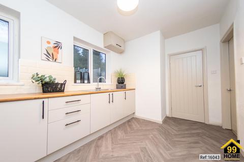 3 bedroom semi-detached house for sale, Oxford Road, Birstall, Batley, West Yorkshire, WF17