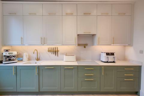 3 bedroom apartment for sale, Eglinton Hill, Shooters Hill, London, SE18